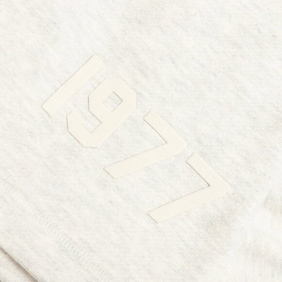 Fear of God ESSENTIALS Light Oatmeal Grey Shorts, Size: XS - Picture 8 of 8